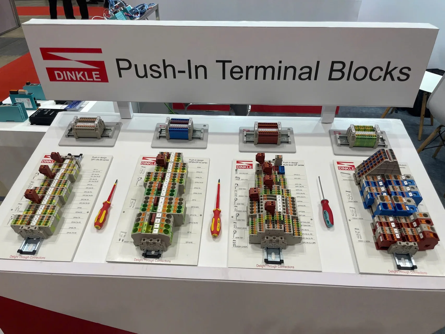 Dinkle Push-In Terminal Blocks - trưng bày triển lãm