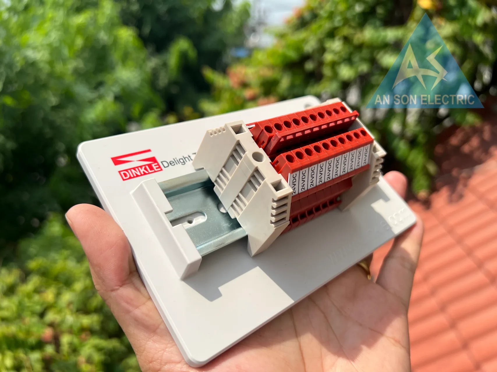 Cầu đấu Dinkle DK2.5N-RD | 1000V | 24A | 2.5 mm² (màu đỏ)